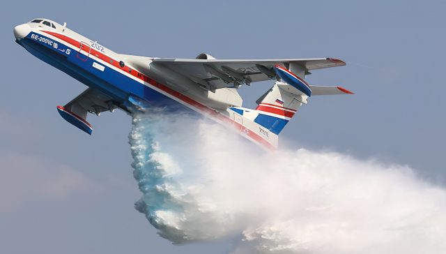 استفاده از هواپیمای آمفبیک Be-200 در مقابله با آتش سوزی های جنگلی در 5 استان ترکیه