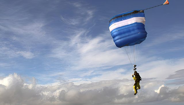 جاذبه‌های جدید پاراگلایدر افزایش چشمگیر علاقه زنان به این ورزش هیجان‌انگیز در ترکیه