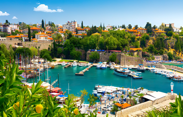 رونق بی سابقه گردشگری آنتالیا در ماه اکتبر