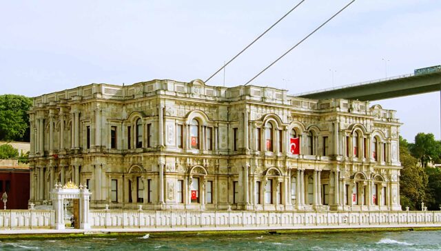 آشنایی با کاخ بیلربی استانبول شاهکار معماری عثمانی در کنار بسفر