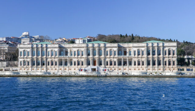 معماری لوکس کاخ چراغان استانبول تلفیق تاریخ و شکوه عثمانیمقدمه